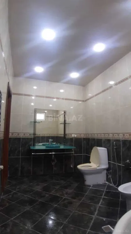 Satılır 6 otaqlı həyət evi 400 m²