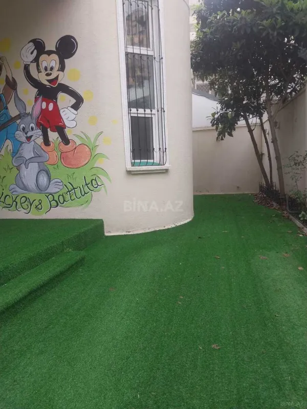 Satılır 6 otaqlı həyət evi 400 m²