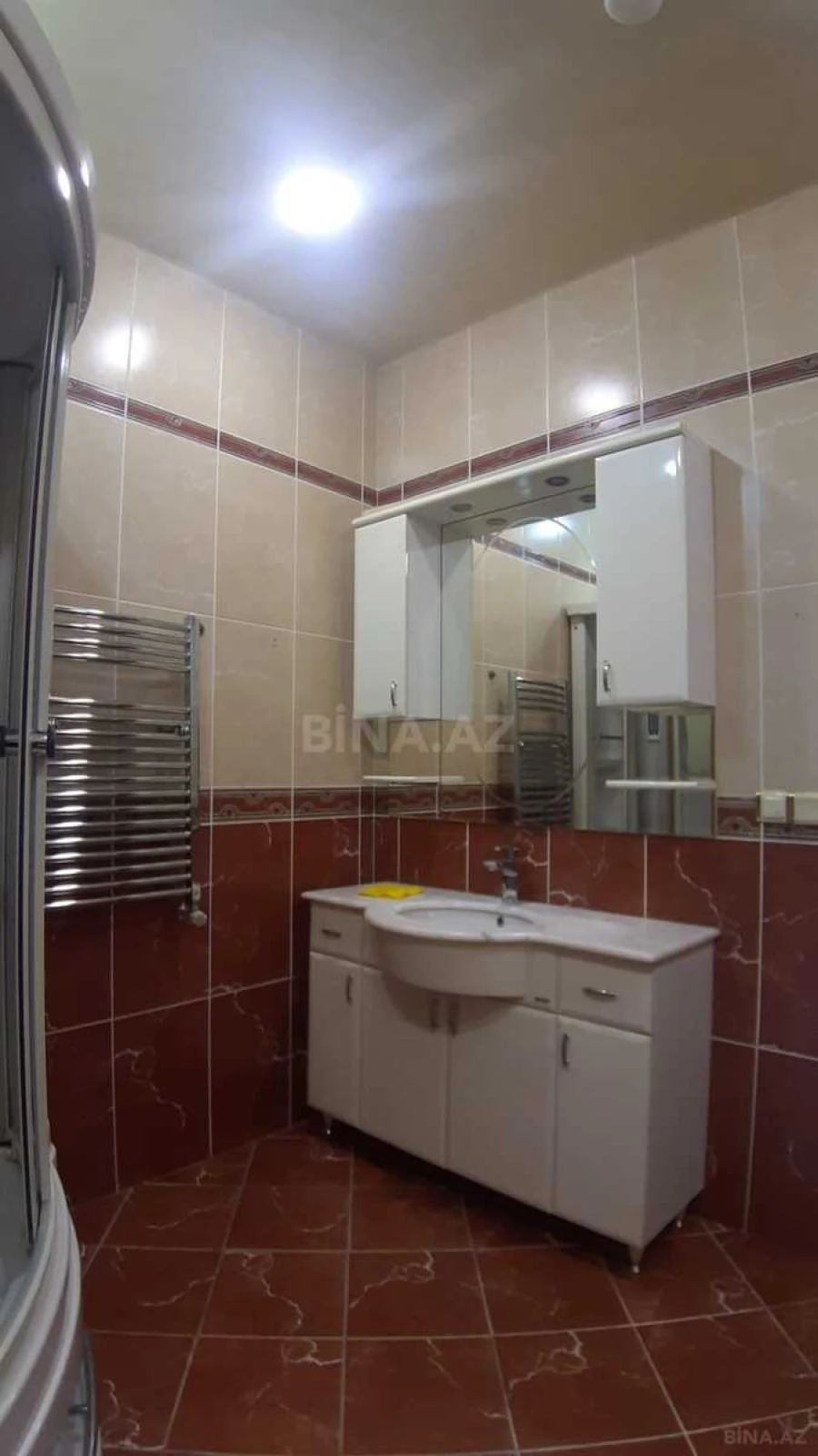Satılır 6 otaqlı həyət evi 400 m²