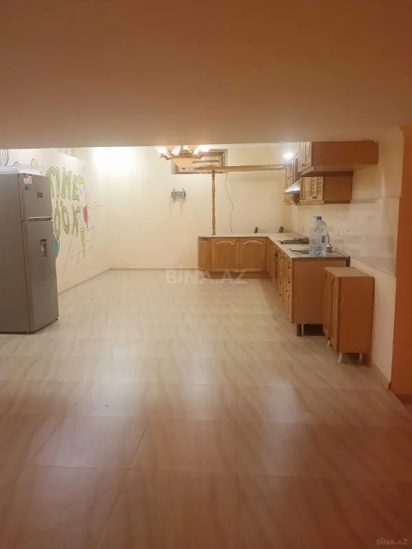Satılır 6 otaqlı həyət evi 400 m²