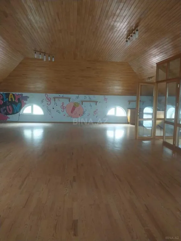 Satılır 6 otaqlı həyət evi 400 m²