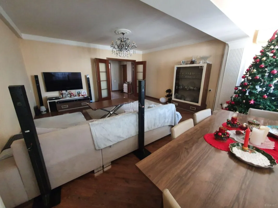 Satılır 3 otaqlı mənzil 100 m²