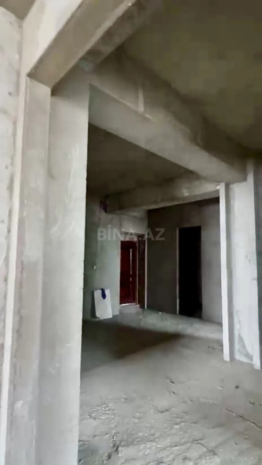 Satılır 4 otaqlı mənzil 158 m²