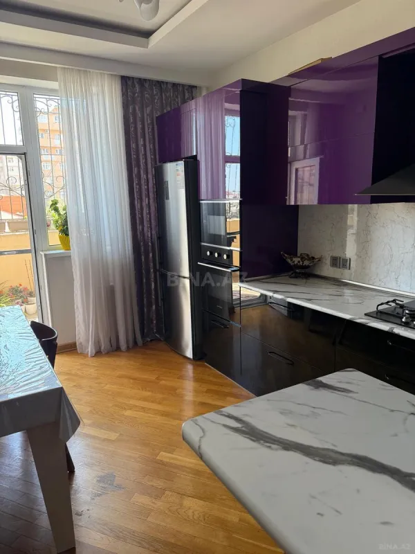 Satılır 3 otaqlı mənzil 120 m²