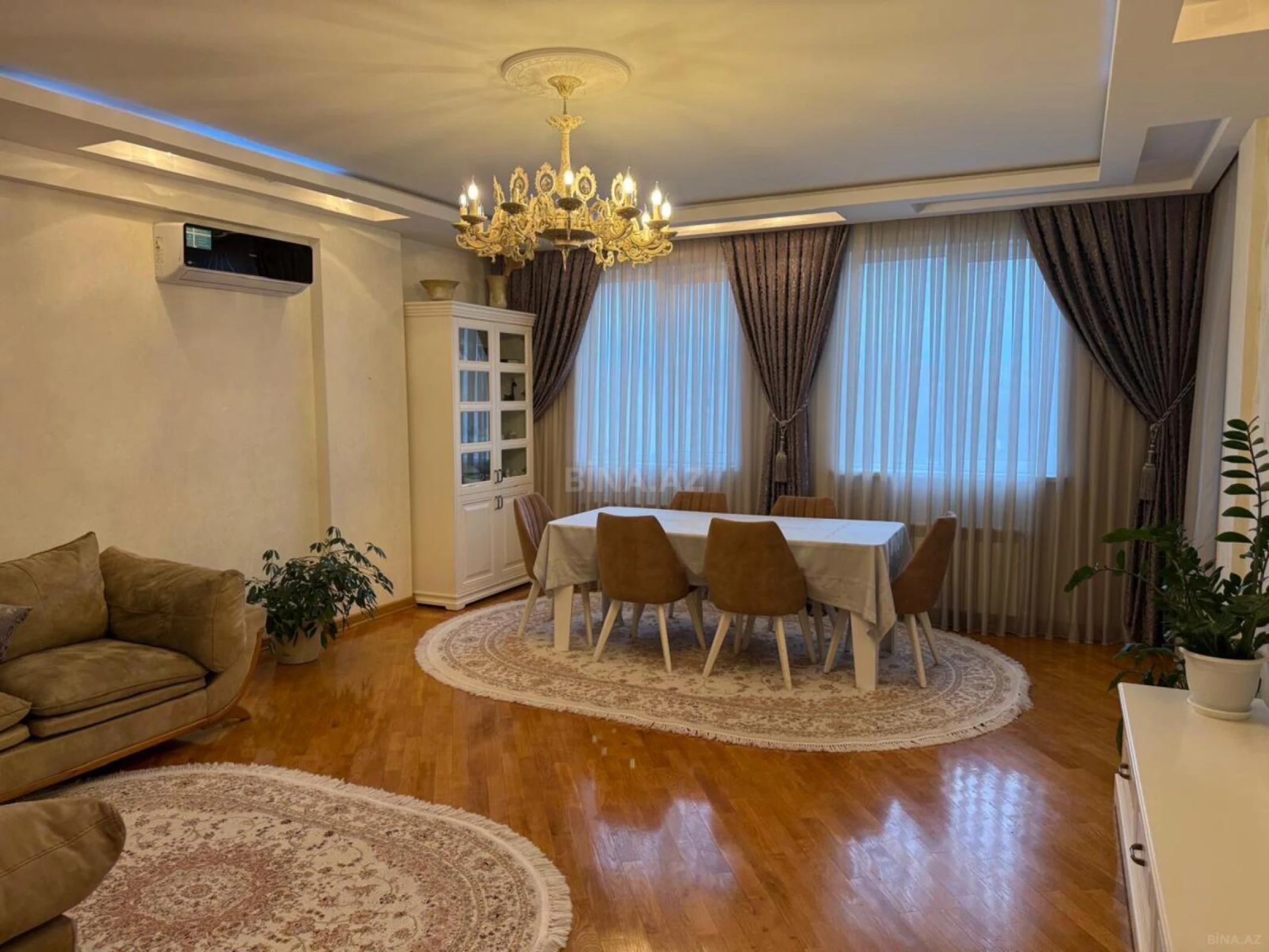 Satılır 3 otaqlı mənzil 120 m²