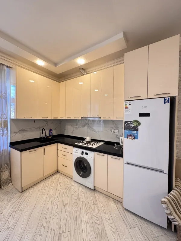 Kirayə verilir 2 otaqlı mənzil 70 m²