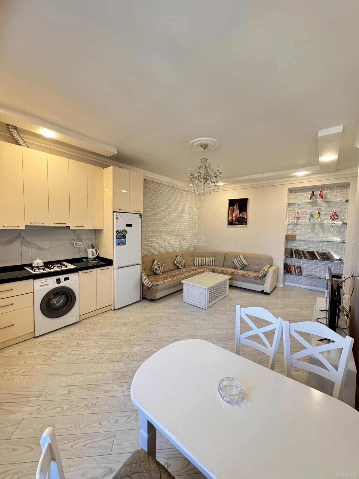 Kirayə verilir 2 otaqlı mənzil 70 m²