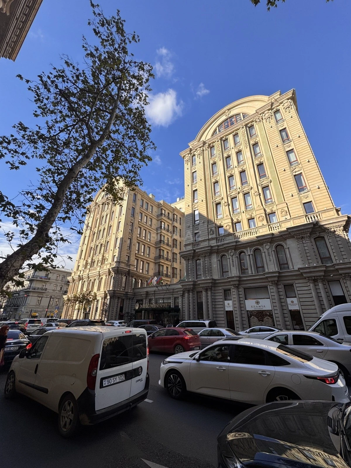 Kirayə verilir 2 otaqlı mənzil 70 m²