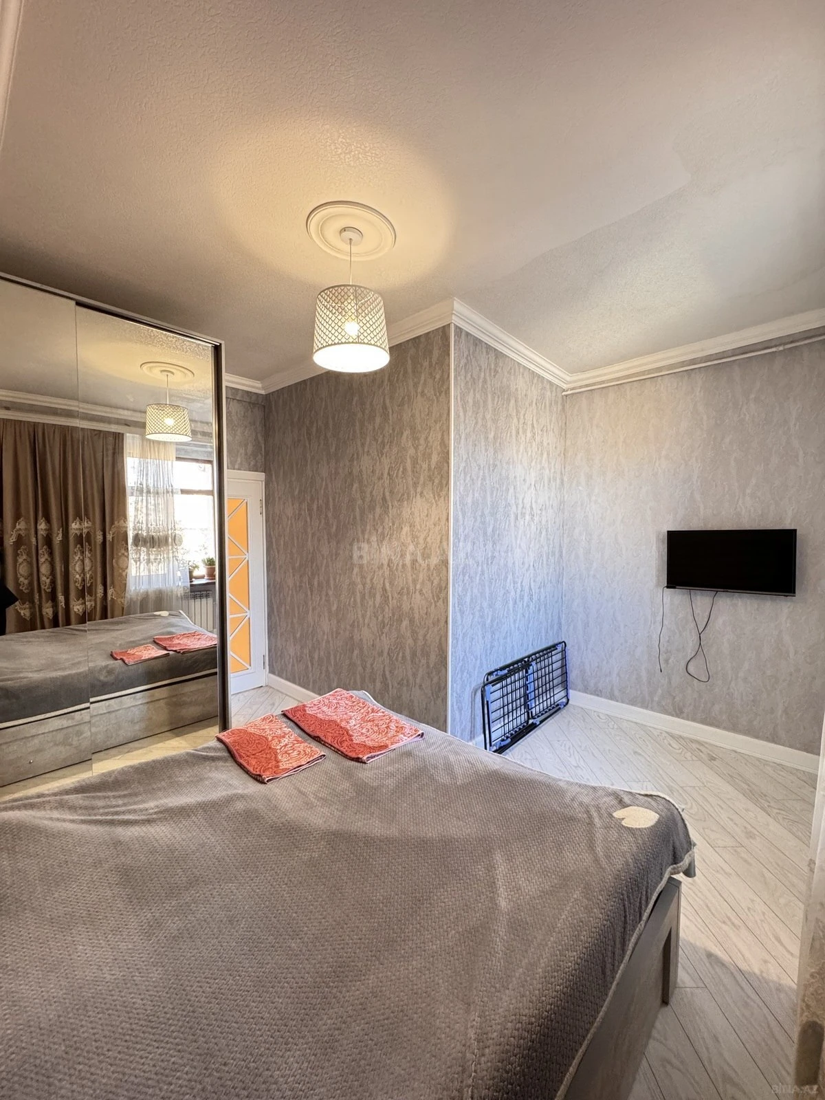 Kirayə verilir 2 otaqlı mənzil 70 m²