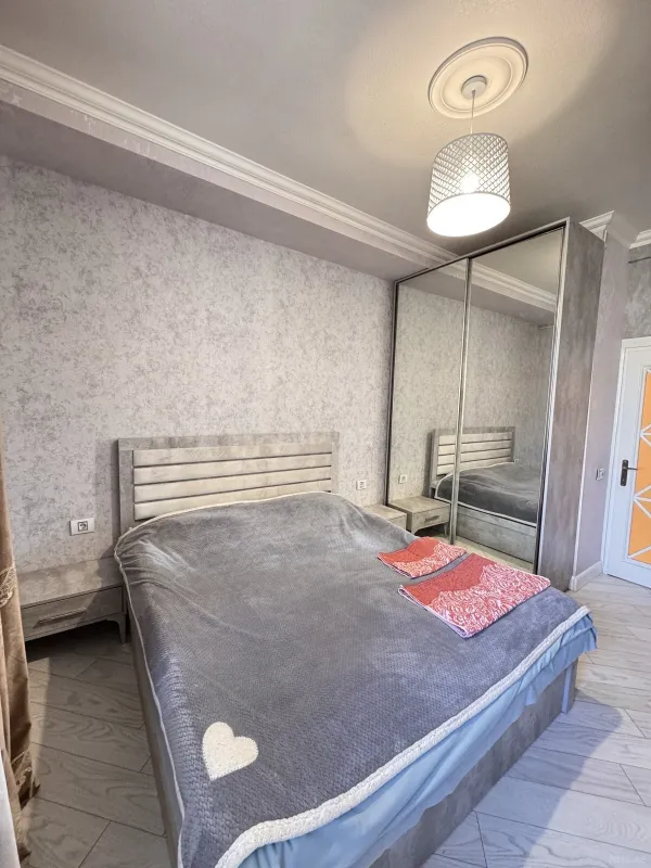 Kirayə verilir 2 otaqlı mənzil 70 m²