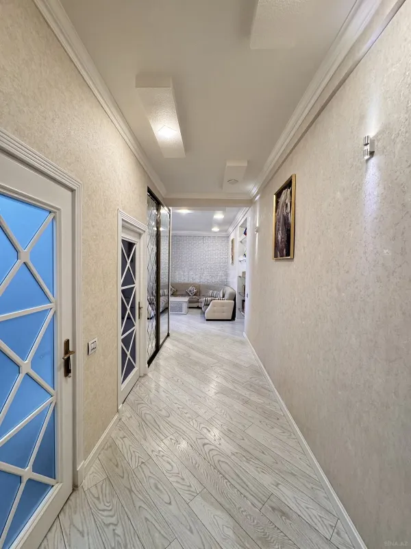 Kirayə verilir 2 otaqlı mənzil 70 m²