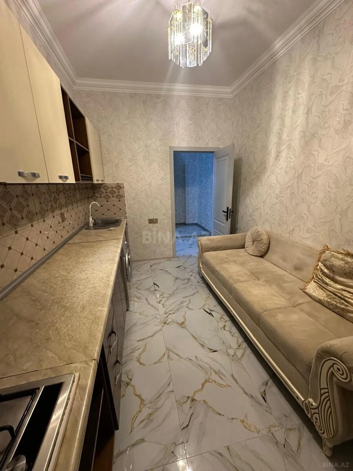 Kirayə verilir 2 otaqlı mənzil 75 m²