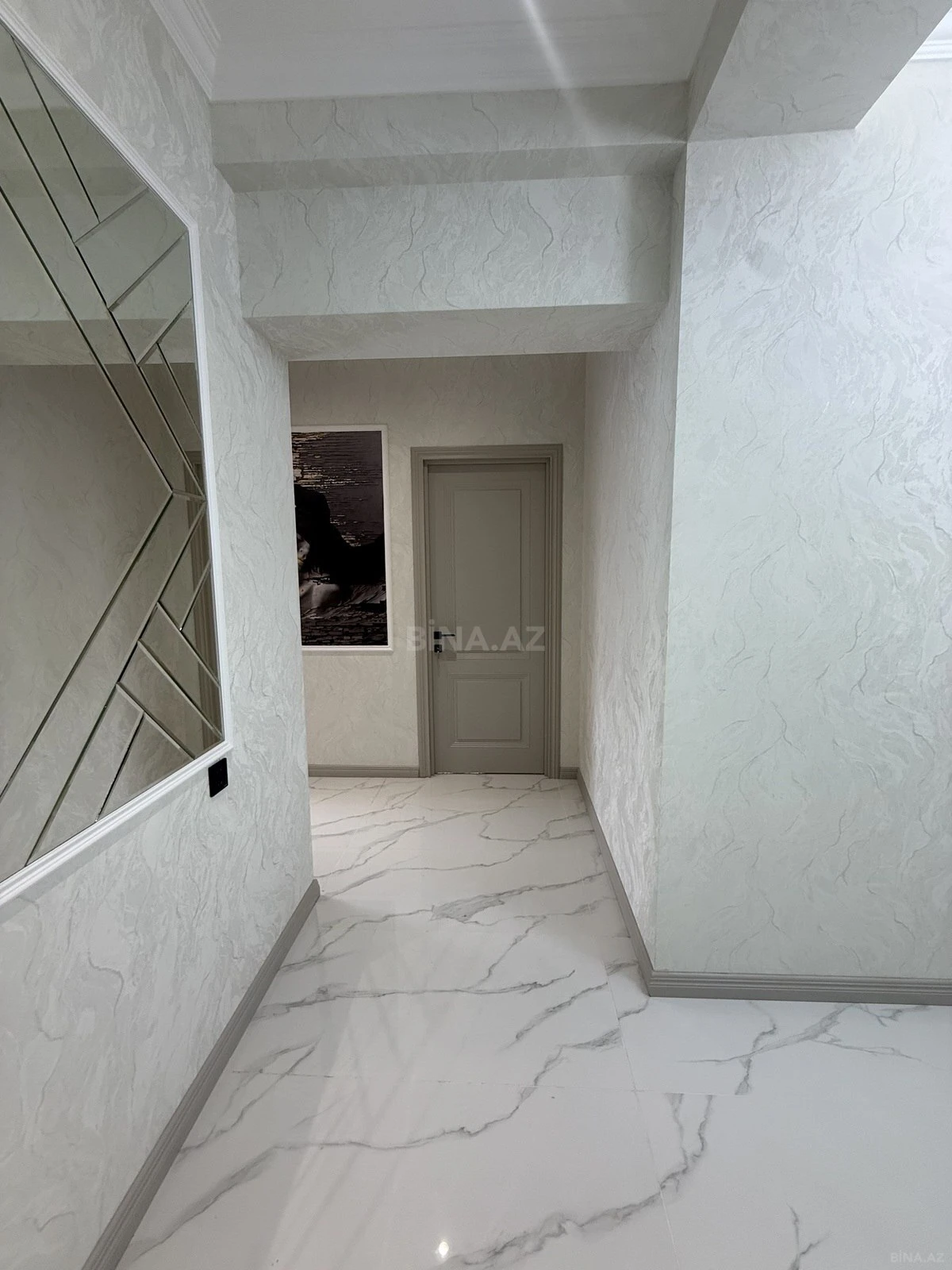 Satılır 2 otaqlı mənzil 80 m²