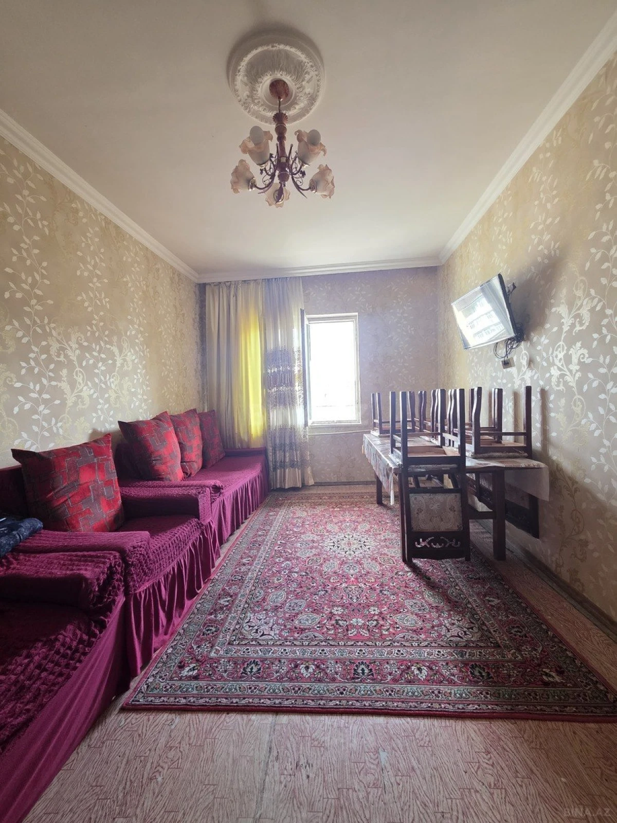 Satılır 5 otaqlı mənzil 120 m²