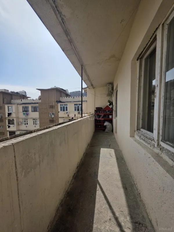 Satılır 5 otaqlı mənzil 120 m²