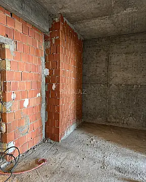 Satılır 2 otaqlı mənzil 72 m²