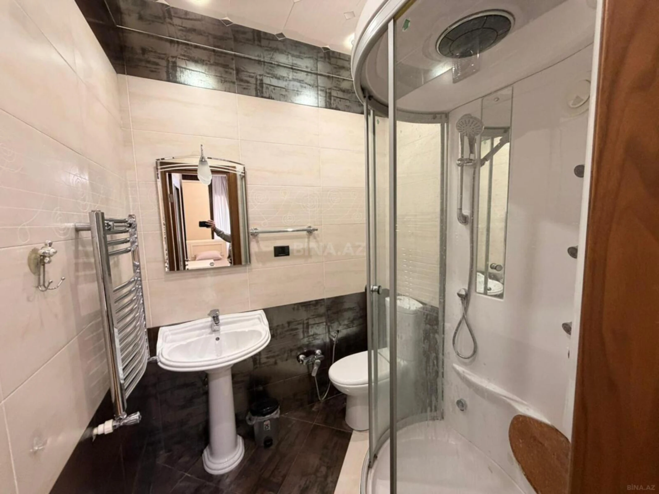 Kirayə verilir 3 otaqlı mənzil 140 m²