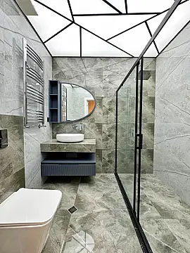 Satılır 4 otaqlı mənzil 137 m²