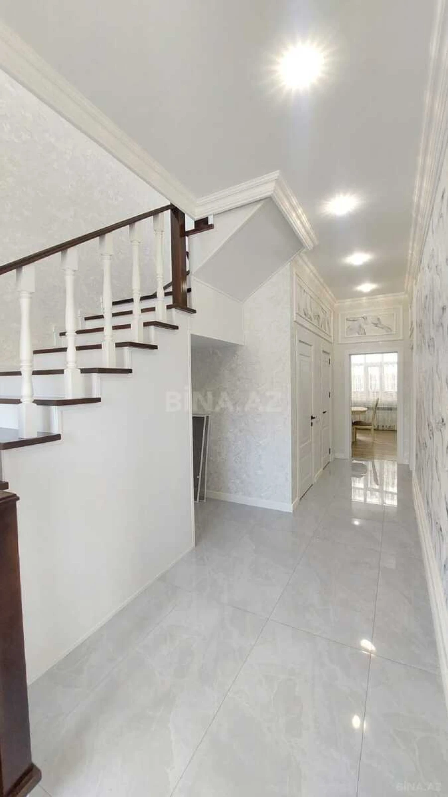 Satılır 4 otaqlı həyət evi 200 m²