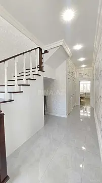 Satılır 4 otaqlı həyət evi 200 m²