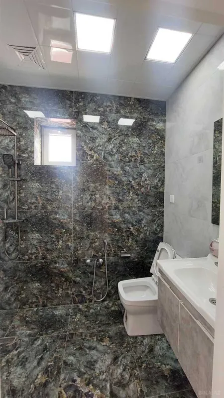 Satılır 4 otaqlı həyət evi 200 m²