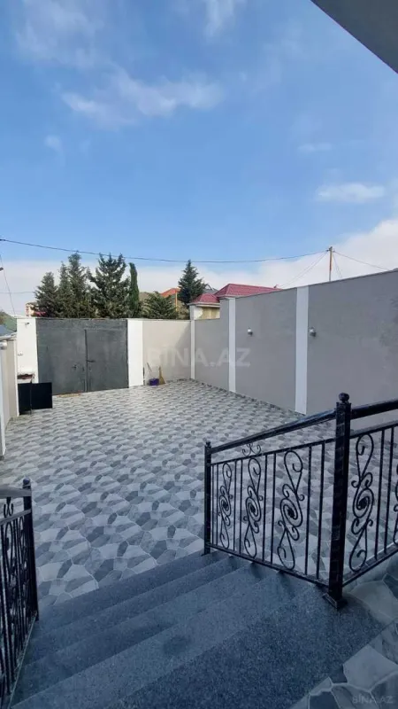 Satılır 4 otaqlı həyət evi 200 m²