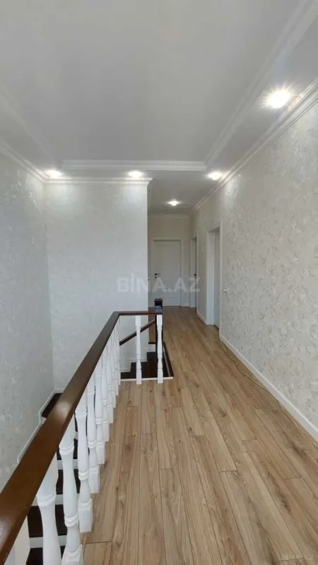 Satılır 4 otaqlı həyət evi 200 m²