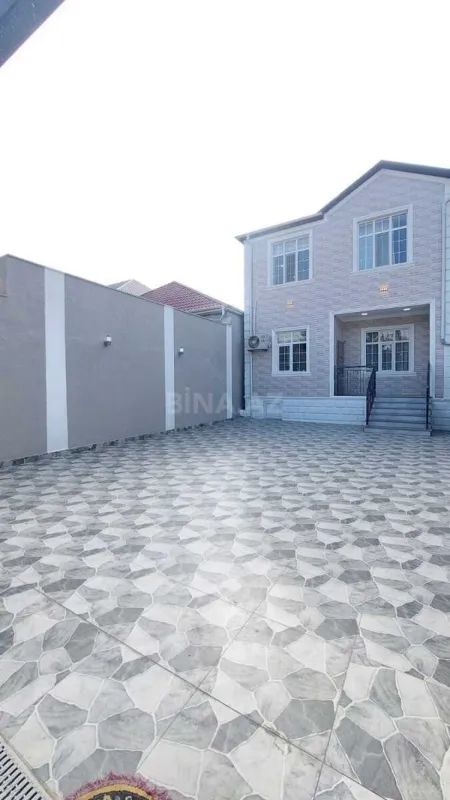 Satılır 4 otaqlı həyət evi 200 m²