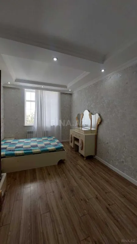 Satılır 4 otaqlı həyət evi 200 m²