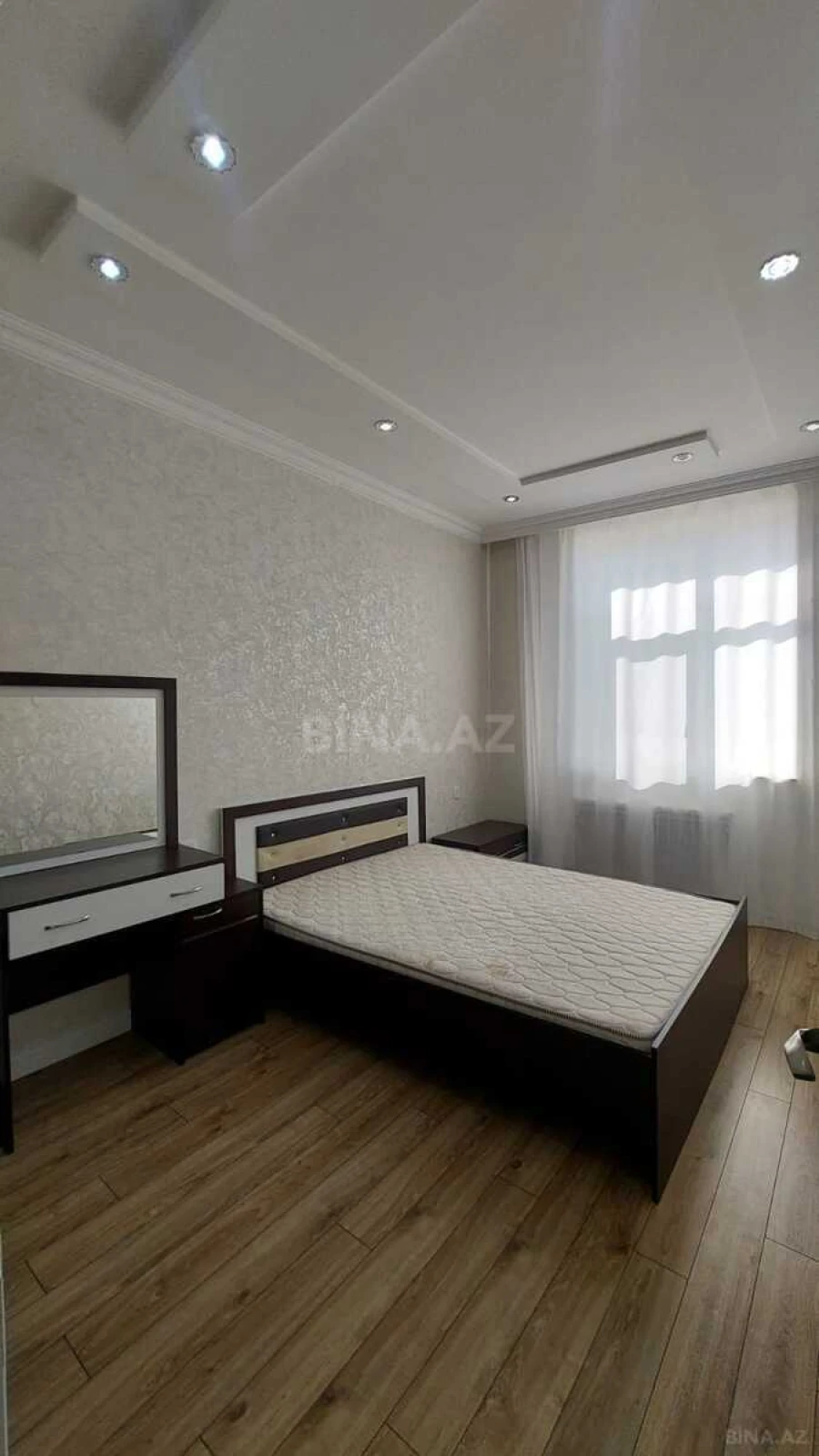 Satılır 4 otaqlı həyət evi 200 m²