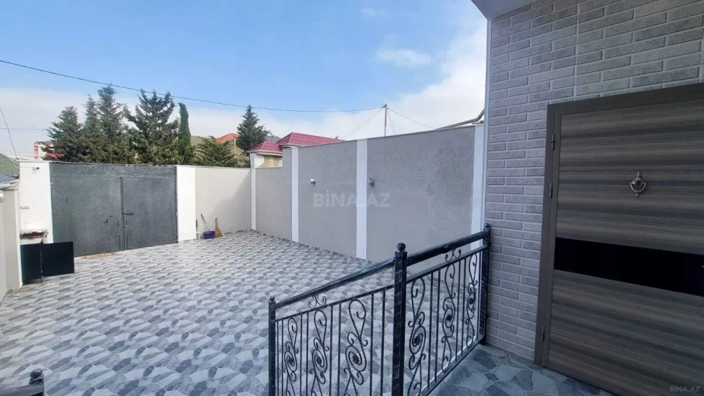 Satılır 4 otaqlı həyət evi 200 m²