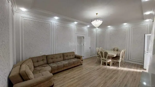 Satılır 4 otaqlı həyət evi 200 m²