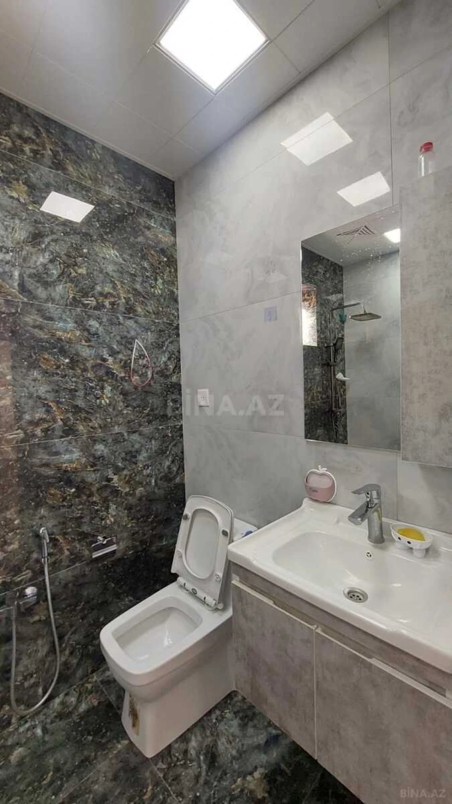 Satılır 4 otaqlı həyət evi 200 m²