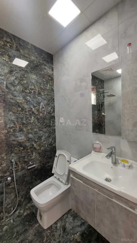 Satılır 4 otaqlı həyət evi 200 m²