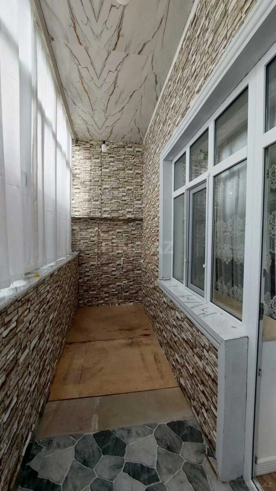 Satılır 4 otaqlı həyət evi 200 m²