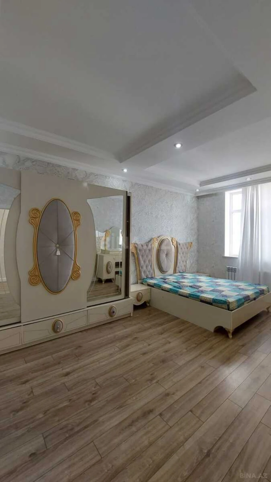 Satılır 4 otaqlı həyət evi 200 m²