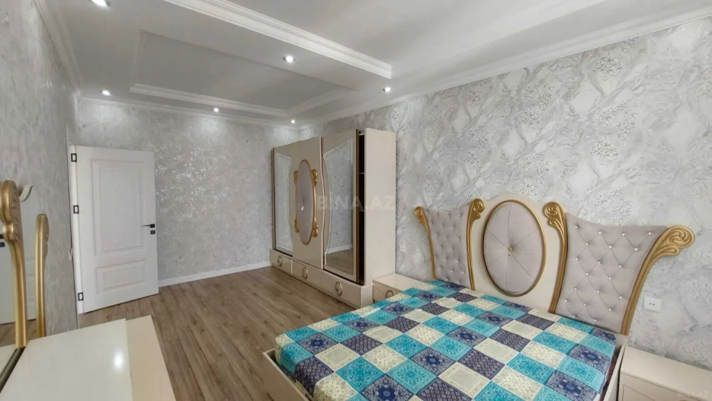 Satılır 4 otaqlı həyət evi 200 m²