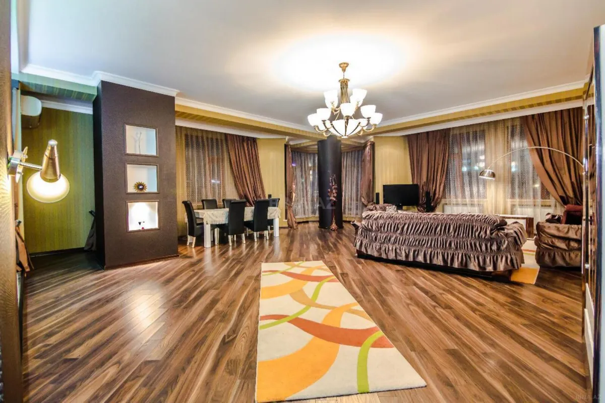 Kirayə verilir 4 otaqlı mənzil 220 m²