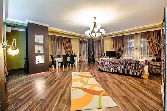 Kirayə verilir 4 otaqlı mənzil 220 m²
