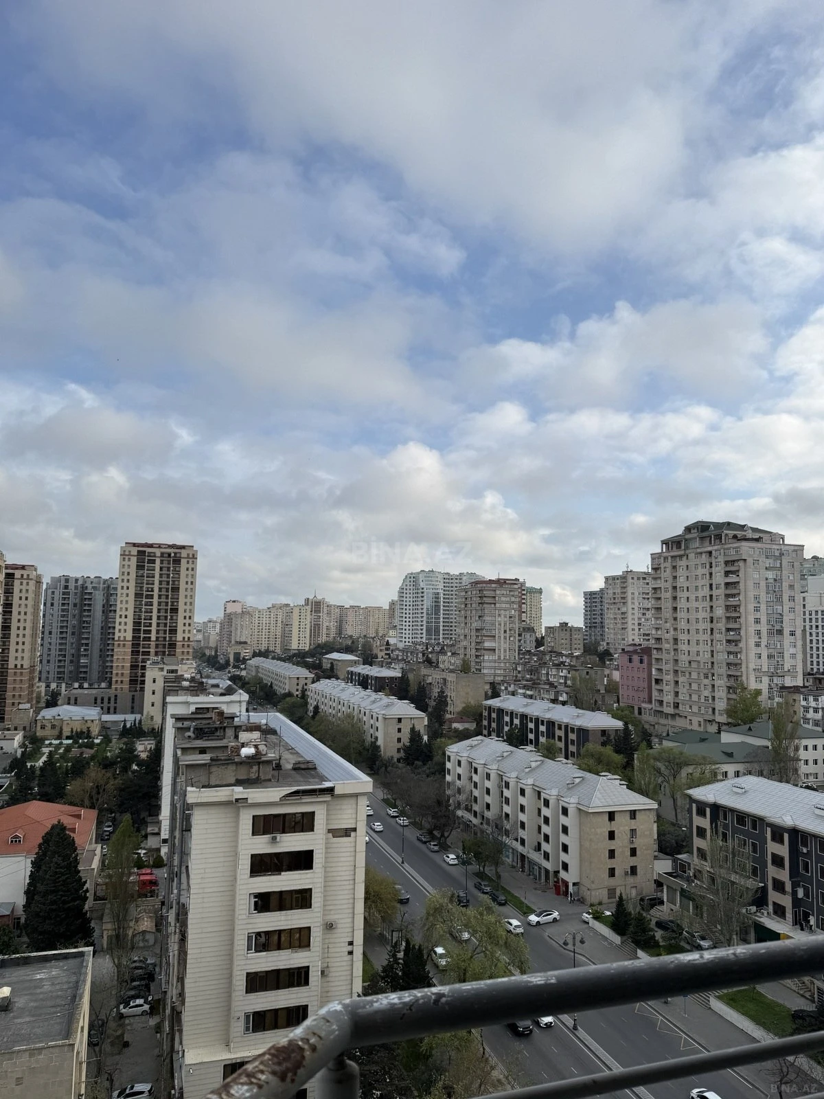 Satılır 3 otaqlı mənzil 110 m²