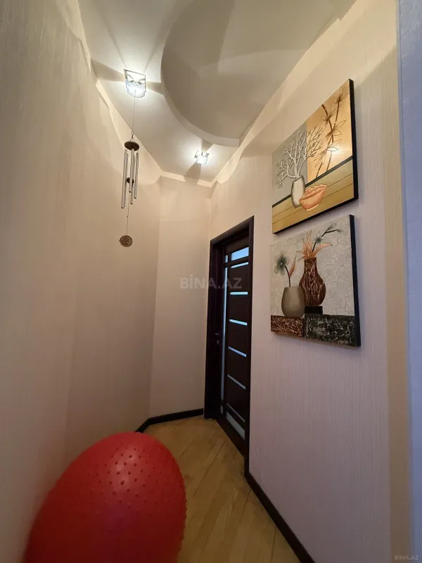 Satılır 3 otaqlı mənzil 110 m²