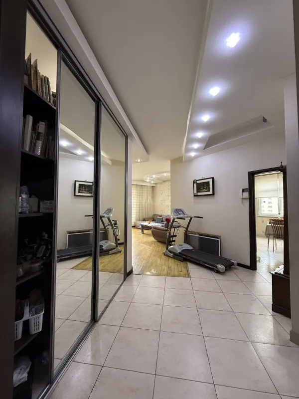 Satılır 3 otaqlı mənzil 110 m²