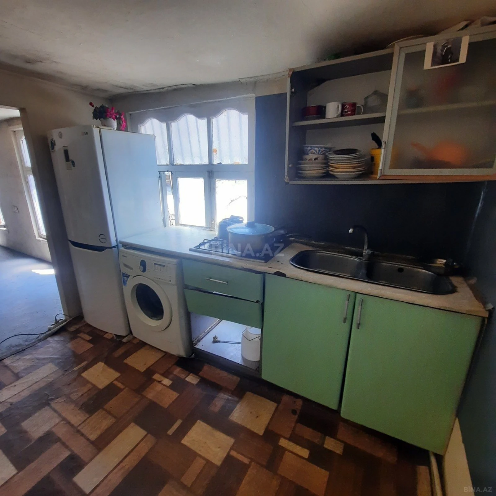 Kirayə verilir 2 otaqlı mənzil 120 m²