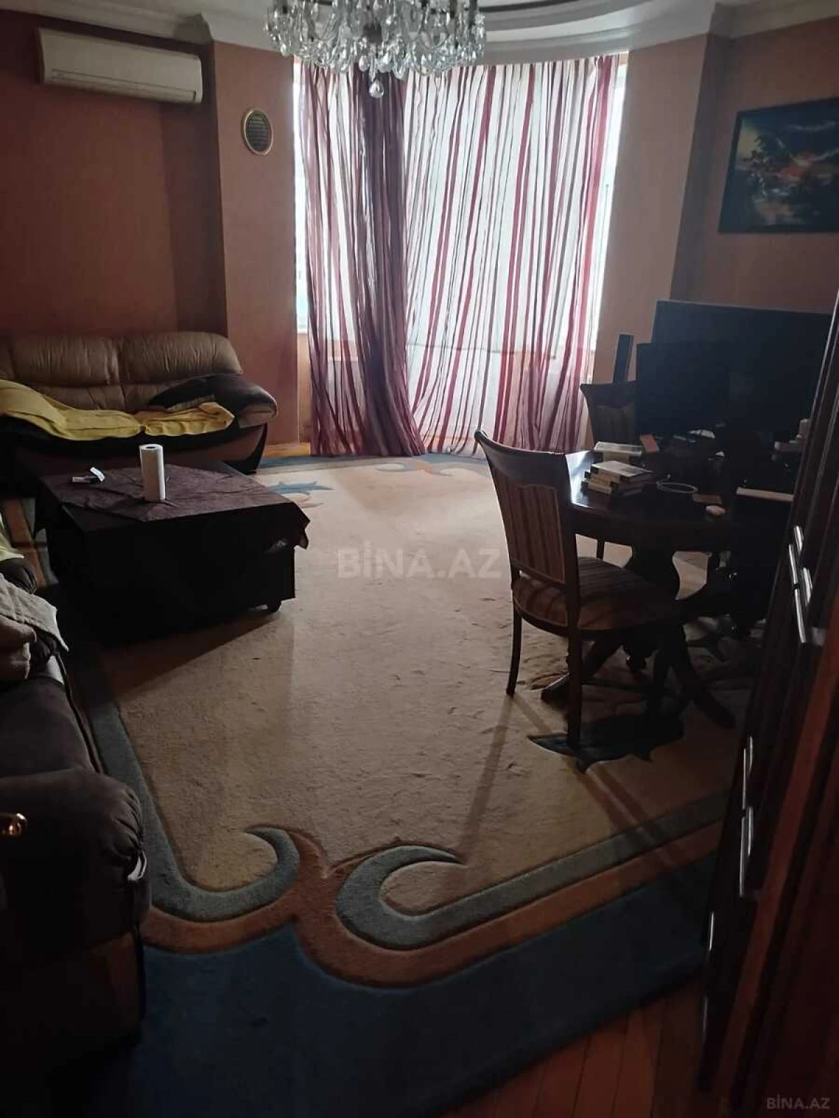 Satılır 3 otaqlı mənzil 160 m²
