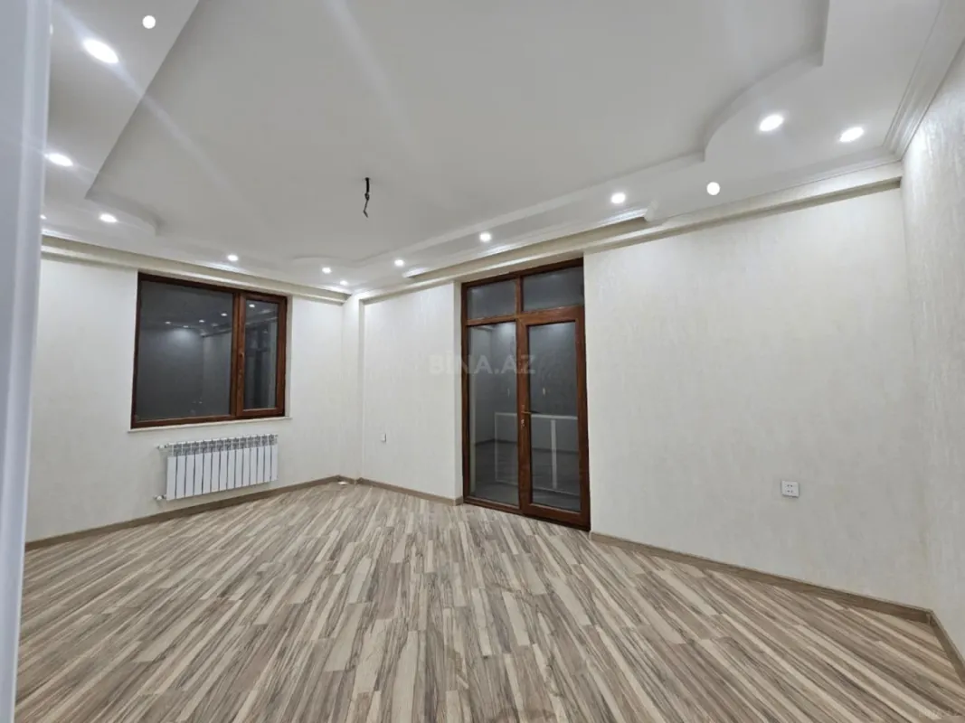 Satılır 3 otaqlı mənzil 114 m²