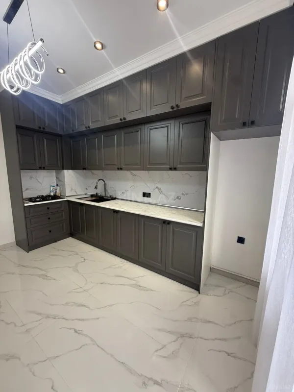 Satılır 2 otaqlı mənzil 80 m²