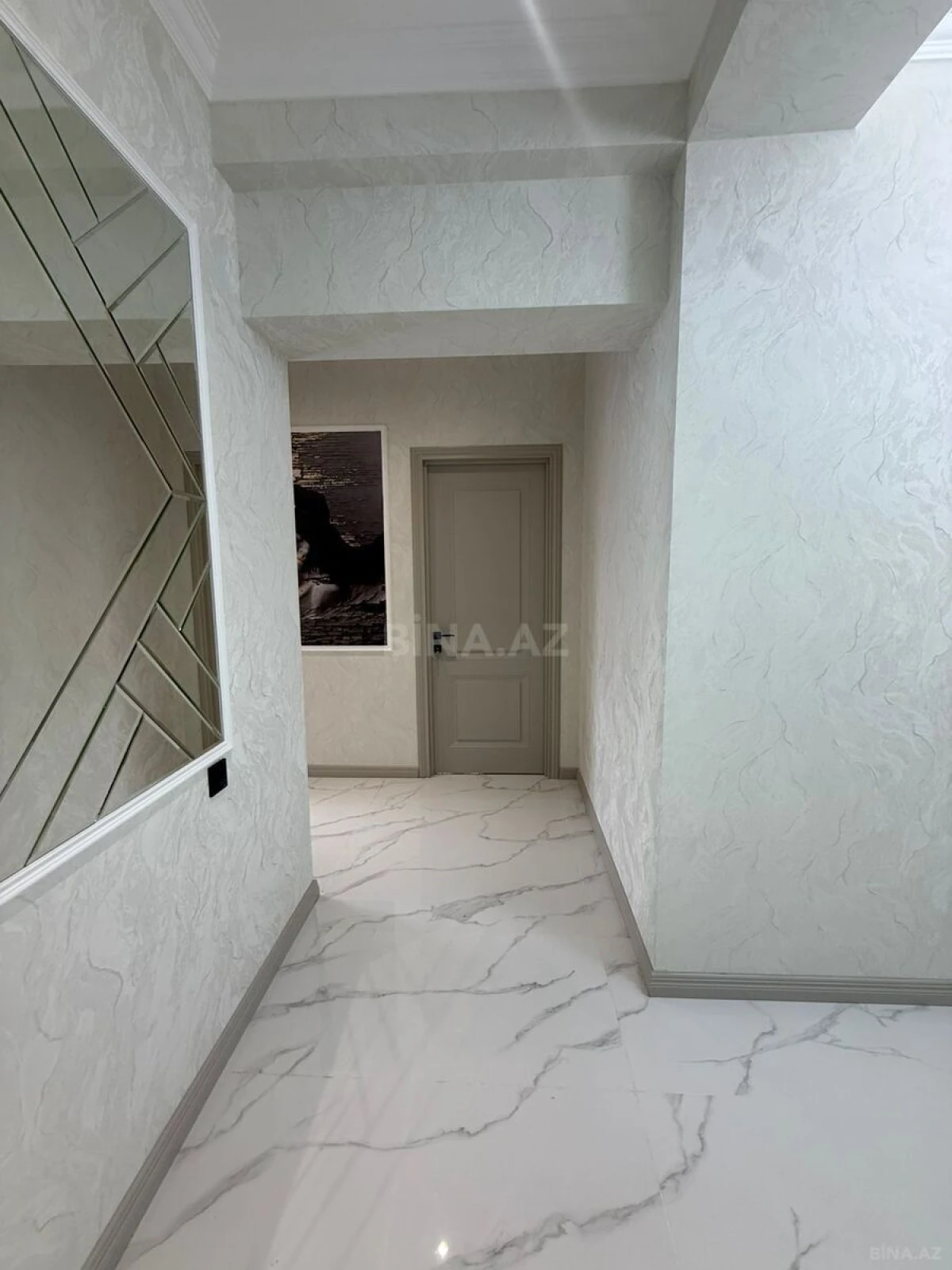 Satılır 2 otaqlı mənzil 80 m²