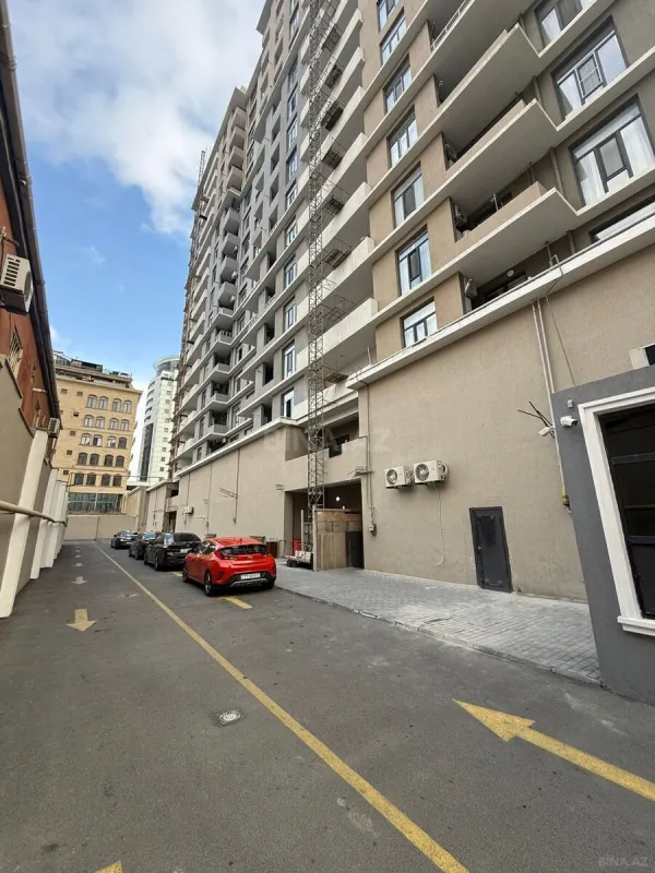 Satılır 2 otaqlı mənzil 80 m²