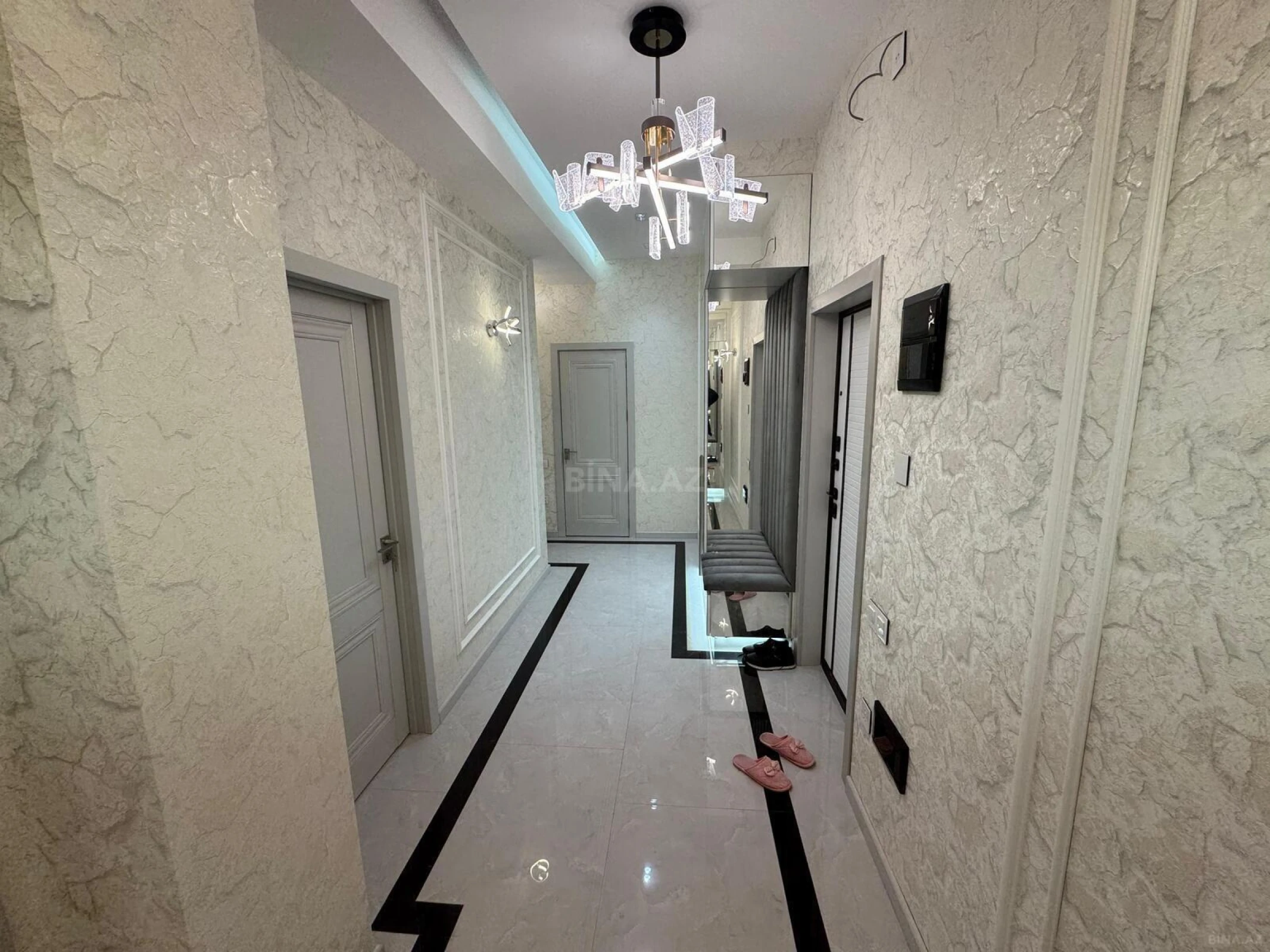 Satılır 2 otaqlı mənzil 85 m²