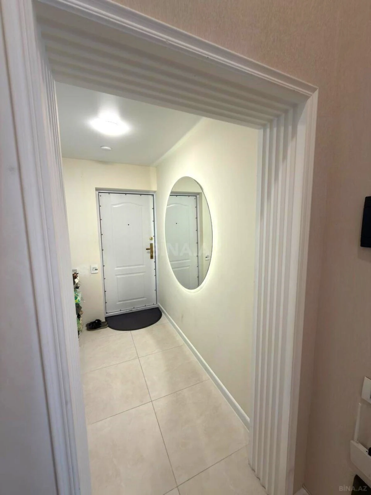 Satılır 2 otaqlı mənzil 82 m²